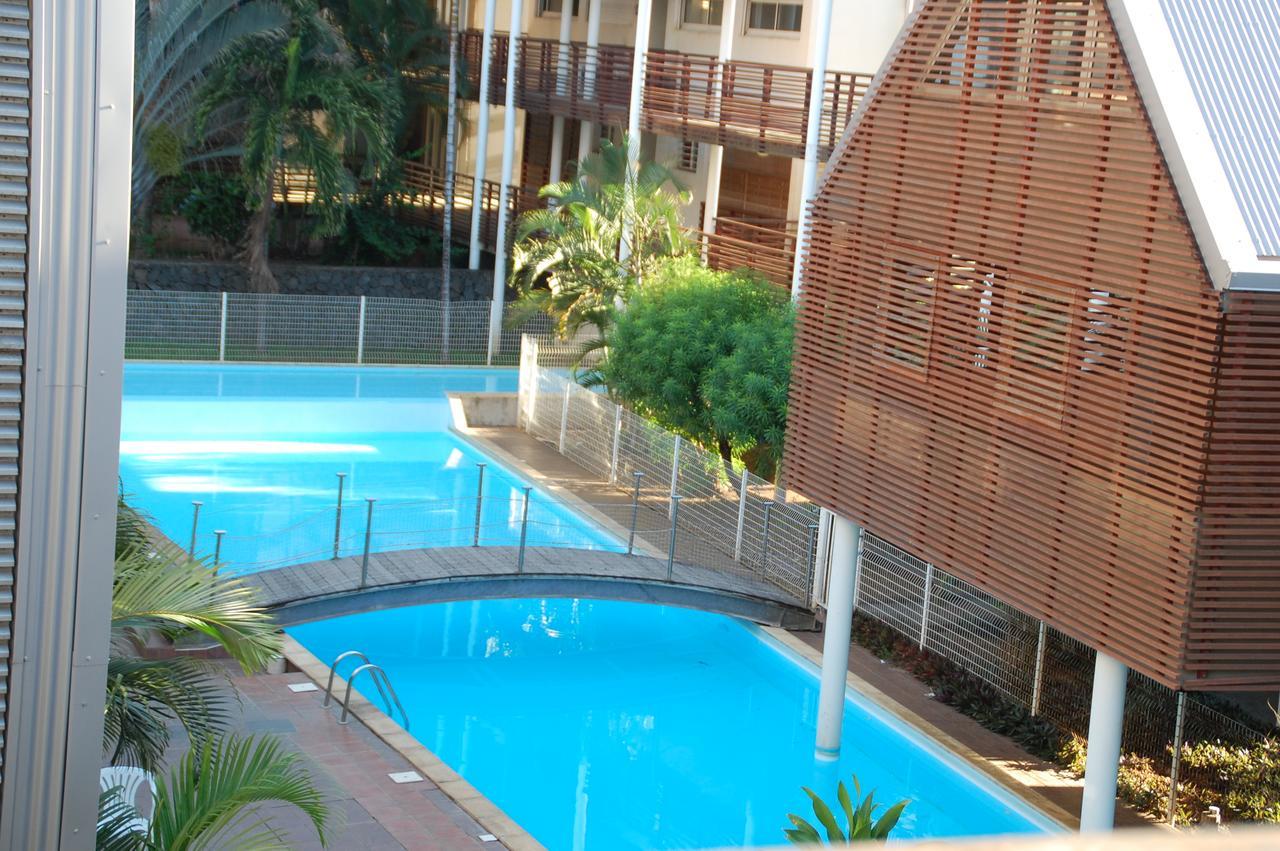 Appartement Meuble De Tourisme Saint Pierre Exterior foto